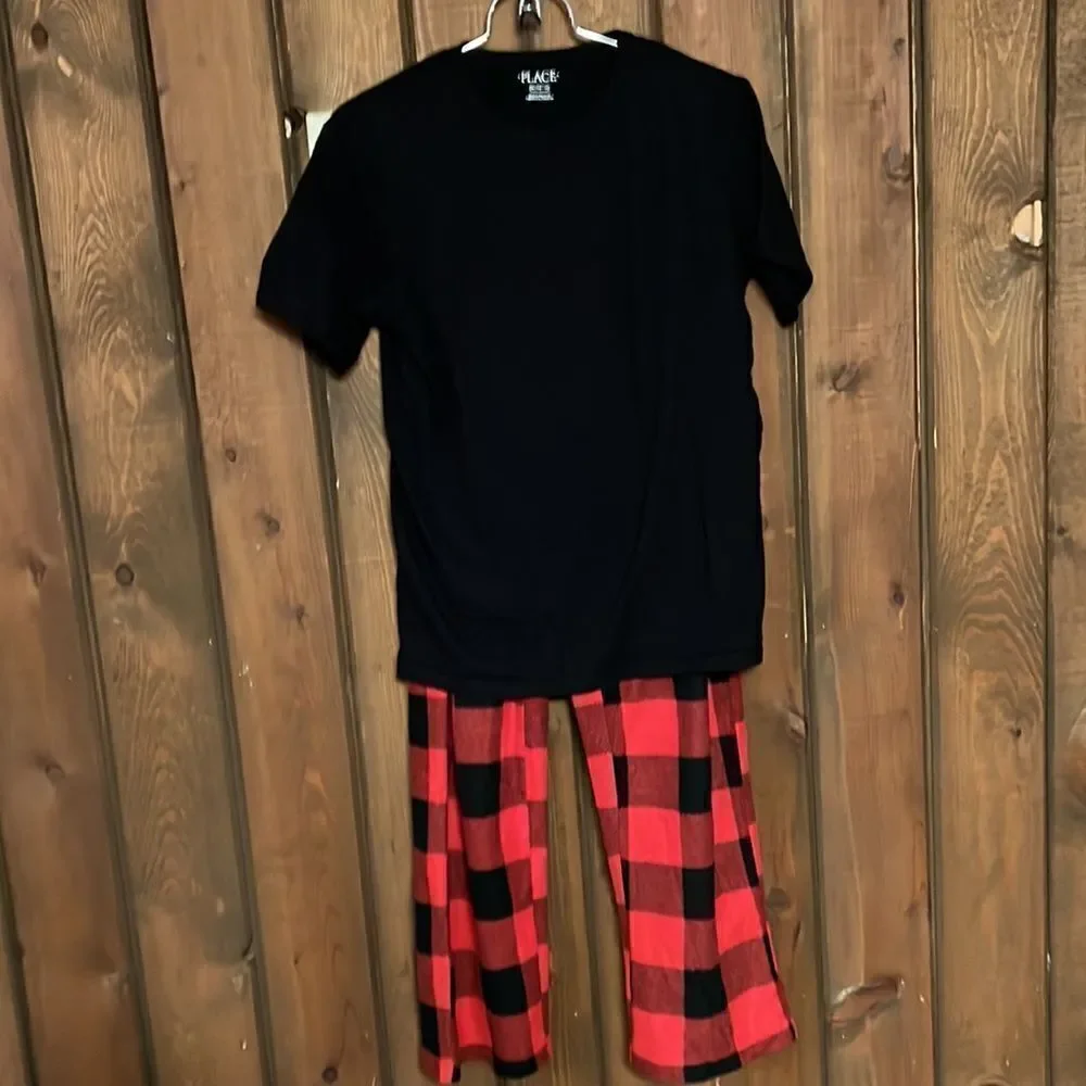 Youth boys size 14 winter pajamas.